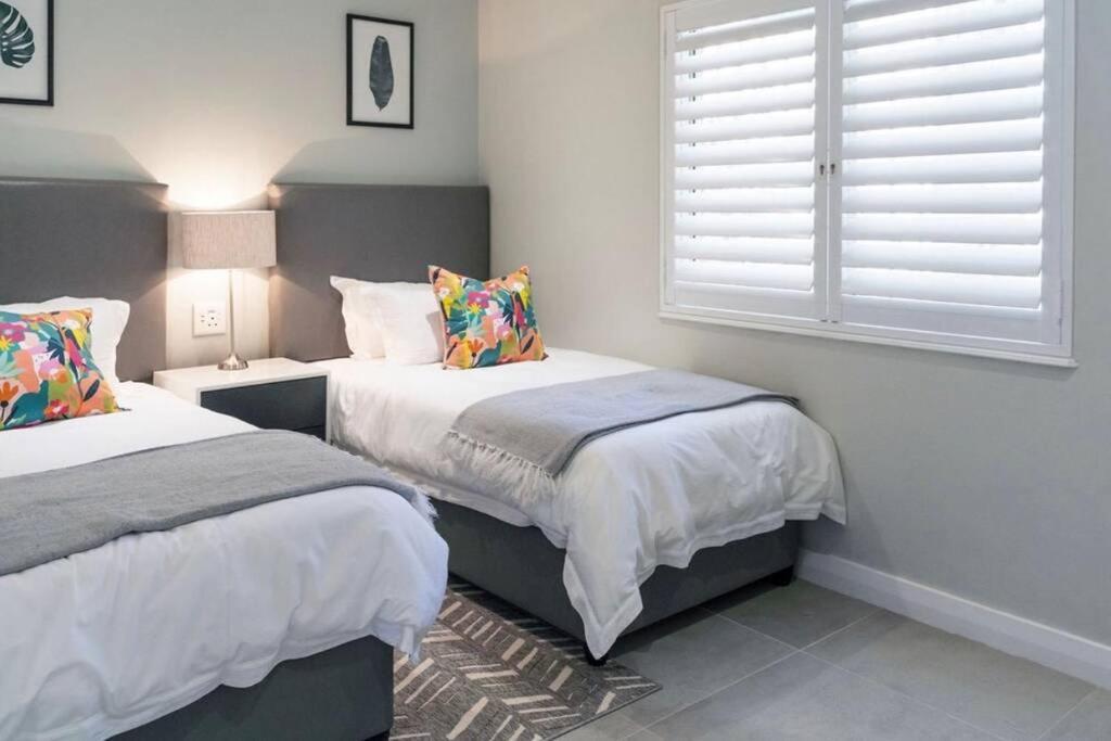Waterfront Getaway, 2 Bedroom Seaside Bliss Umdloti Buitenkant foto