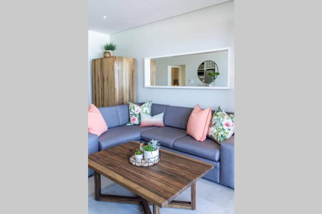 Waterfront Getaway, 2 Bedroom Seaside Bliss Umdloti Buitenkant foto